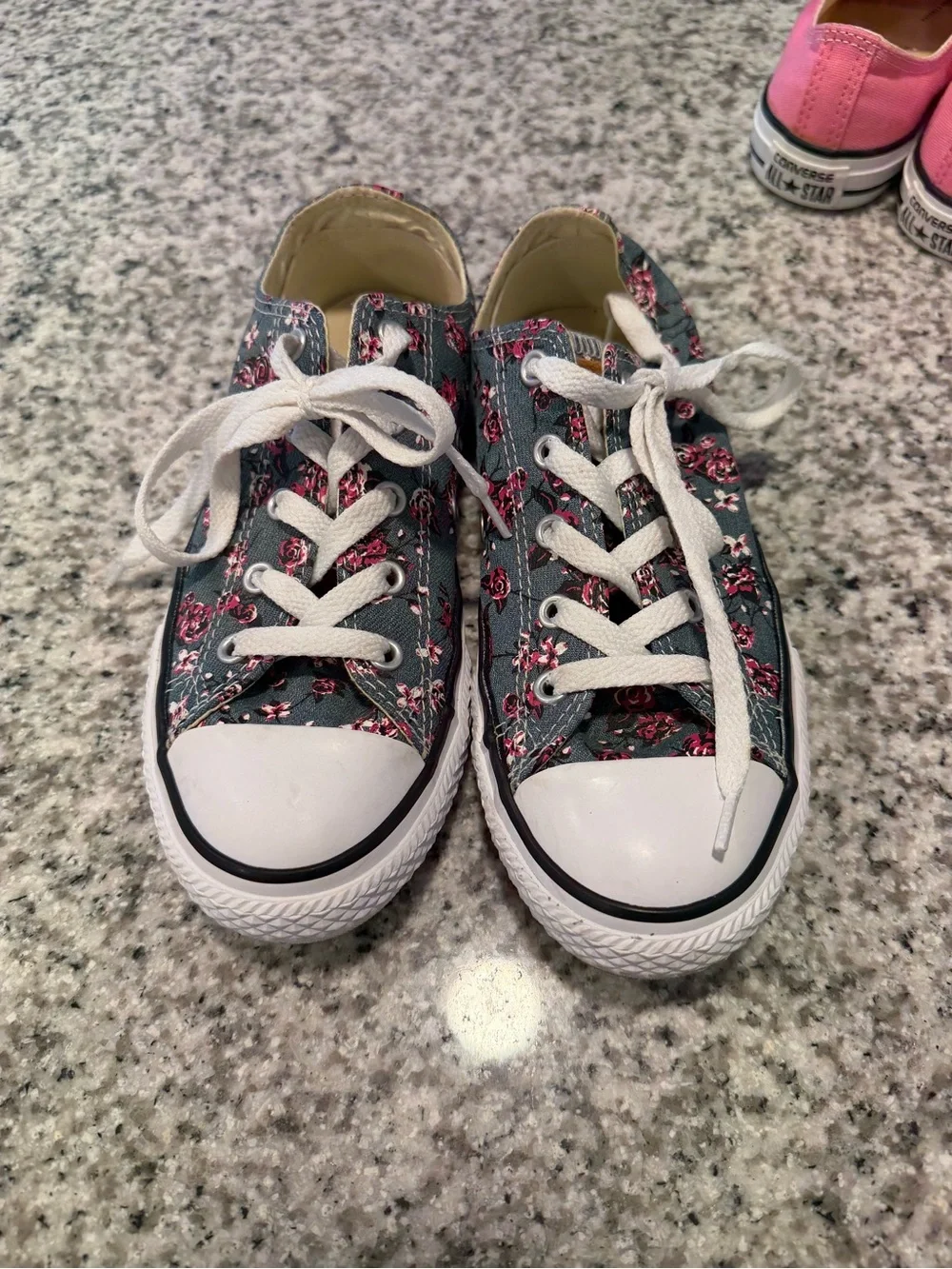 Converse Kids Floral Canvas Low-Top Sneakers - Gray with Pink Roses size 2
